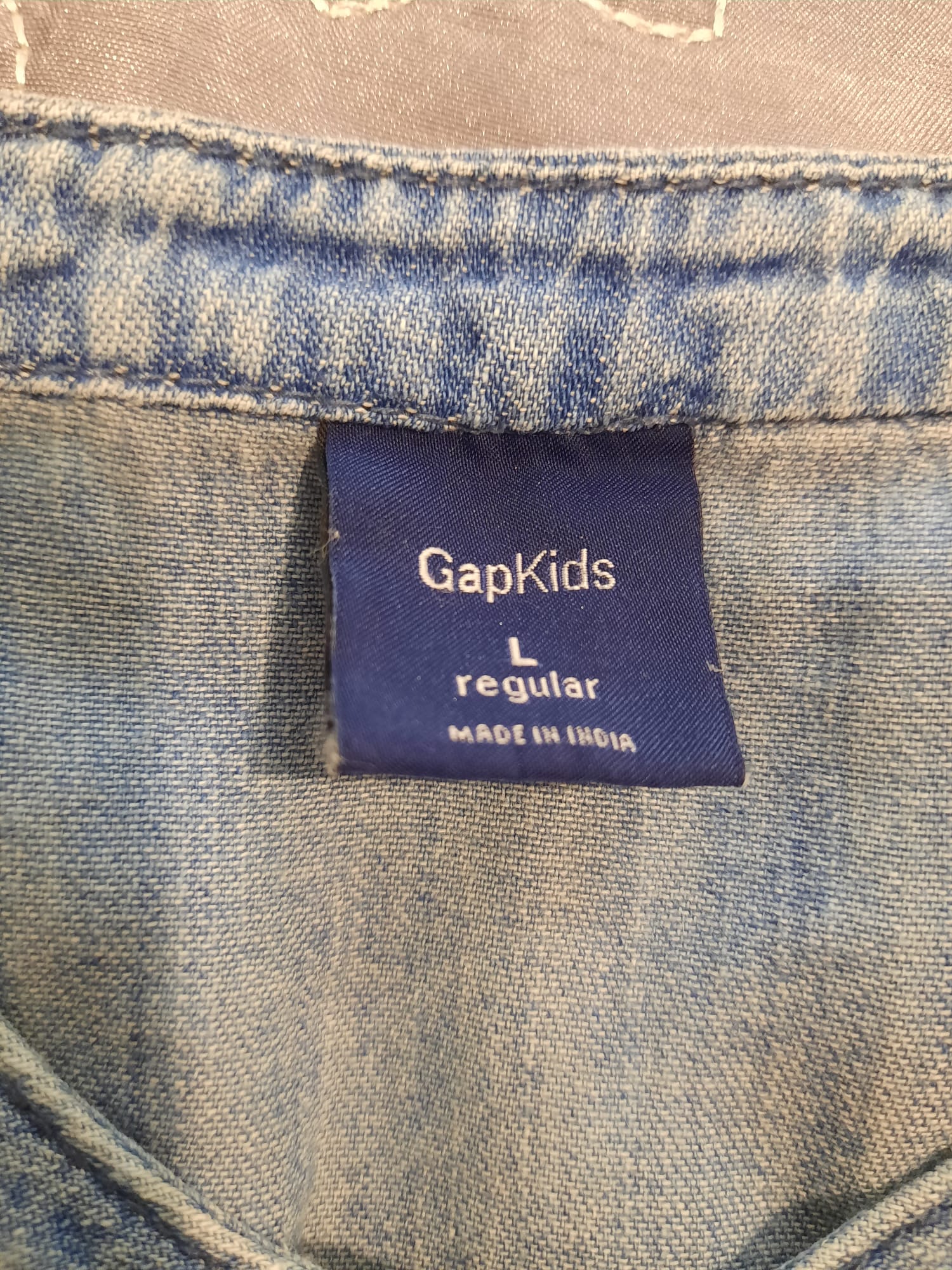 Gap sleeveless top 3.jpeg